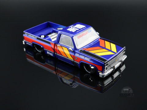 * MINI GT * Kaido House * 009 * Chevrolet Silverado * Kaido Works V2 * * MINI GT * Kaido House * 009 * Chevrolet Silverado * Kaido Works V2 *