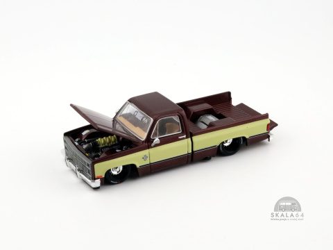 * MINI GT * Kaido House * 145 * Chevrolet Silverado Kaido Vintage Spec V1 * Brown / Cream *
