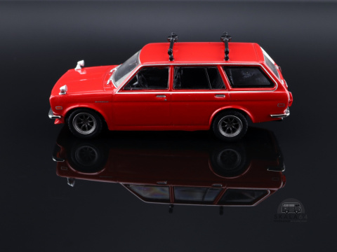 * Tarmac Works * Datsun Bluebird 510 Wagon * Red * +Bicycle * * Tarmac Works * Datsun Bluebird 510 Wagon * Red * +Bicycle *