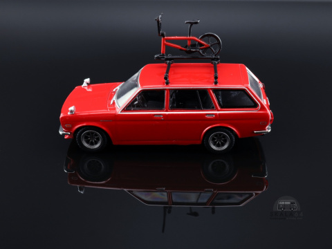 * Tarmac Works * Datsun Bluebird 510 Wagon * Red * +Bicycle * * Tarmac Works * Datsun Bluebird 510 Wagon * Red * +Bicycle *