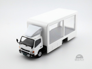 TARMAC WORKS 1:64 Mitsubishi Fuso Canter Mobile Display Truck