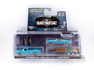 GREENLIGHT 1967 Dodge D-200 1969 Plymouth GTX Flatbed Trailer Graveyard Carz