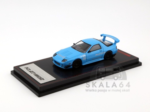Model samochodu Mazda RX-7 FC3S RE Amemiya Light Blue  w skali 1:64 - przód