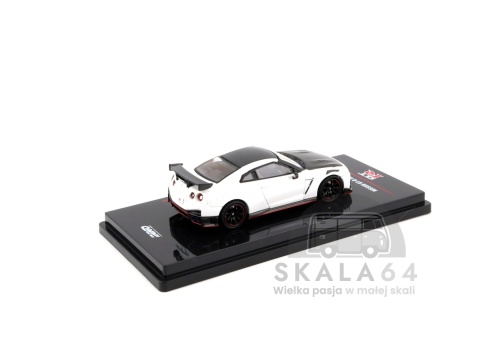 Model samochodu Nissan GT-R R35 Nismo w skalu 1:64
