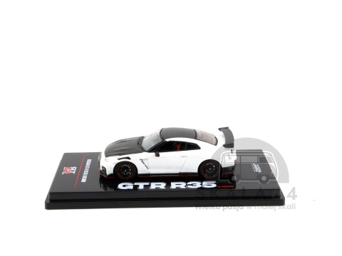 Model samochodu Nissan GT-R R35 Nismo w skalu 1:64