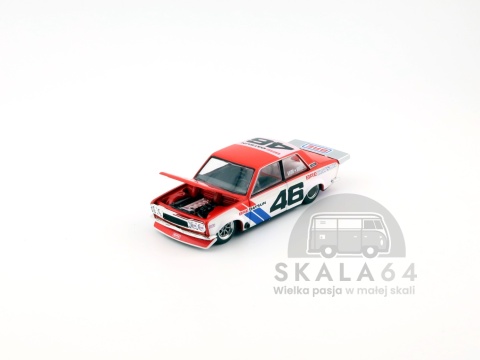 Model samochodu Kaido House 006 Datsun 510 Pro Street BRE 510 V2 w skali 1:64 - maska