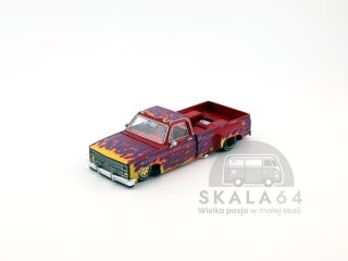 MINI GT Kaido House 127 Chevrolet Silverado Dually On Fire V1 KHMG127 MiniGT