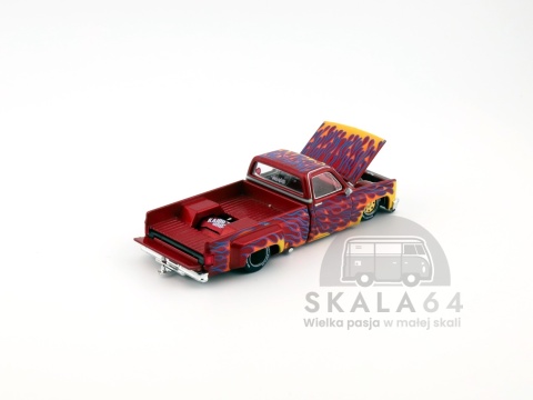 Model samochodu Kaido House 127 Chevrolet Silverado Dually On Fire V1 w skali 1:64 - elementy