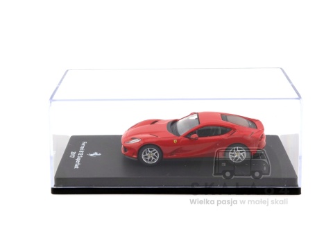 Model samochodu Ferrari 812 Superfast 2017 Red w skali 1:64 - gablotka