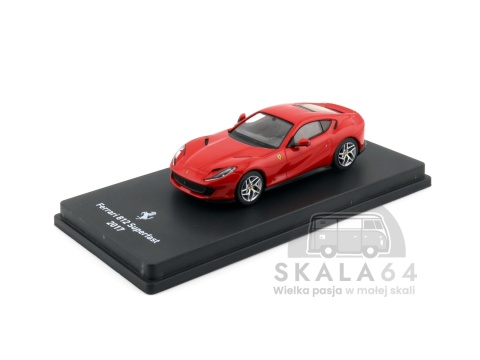 Model samochodu Ferrari 812 Superfast 2017 Red w skali 1:64 - przód