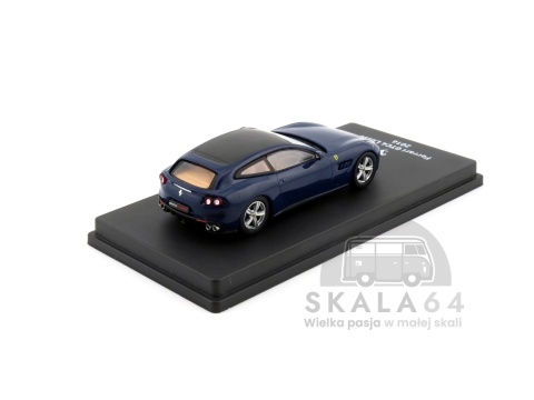 Model samochodu Ferrari GTC4 Lusso 2016 Blue w skali 1:64 - tył