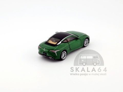 Model samochodu Lexus LC500 Limited Edition Nori Green w skali 1:64 - tył