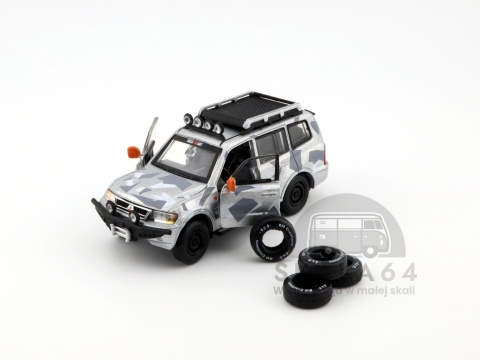 Model samochodu Mitsubishi Pajero III Ice Pack w skali 1:64 - akcesoria