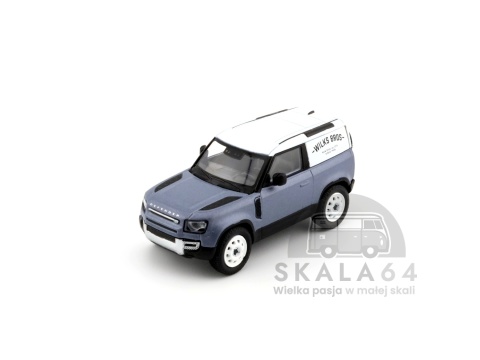 Model samochodu Land Rover Defender 90 Matt Blue Grey w skali 1:64 - przód