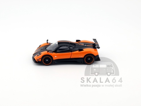 Model samochodu Pagani Zonda Cinque Arancio Saint Tropez w skali 1:64 - bok