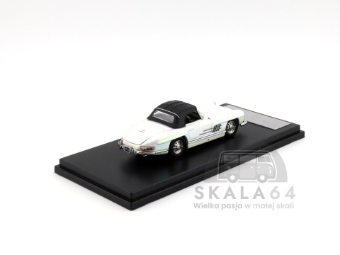 Model samochodu 1957 Mercedes-Benz 300SL Roadster w skali 1:64