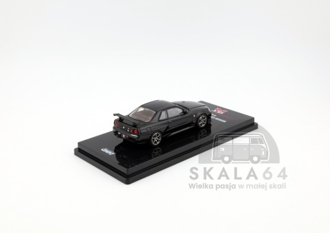 Model samochodu Nissan Skyline GT-R R34 V-SPEC II Black w skali 1:64 - tył