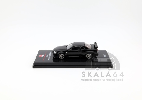 Model samochodu Nissan Skyline GT-R R34 V-SPEC II Black w skali 1:64 - bok