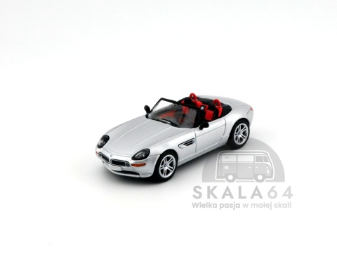 Model samochodu BMW Z8 Silver w skali 1:64 - przód