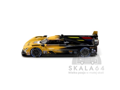 Model samochodu Cadillac V-Series.R #01 2024 IMSA Sebring 12 Hrs Cadillac Racing w skali 1:64 - bok