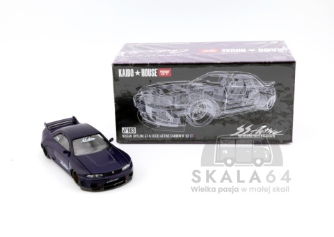 Model samochodu Nissan Skyline GT-R R33 Active Carbon R V2 w skali 1:64 - pudełko