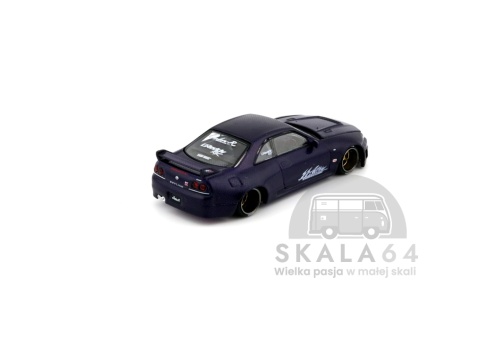 Model samochodu Nissan Skyline GT-R R33 Active Carbon R V2 w skali 1:64 - tył