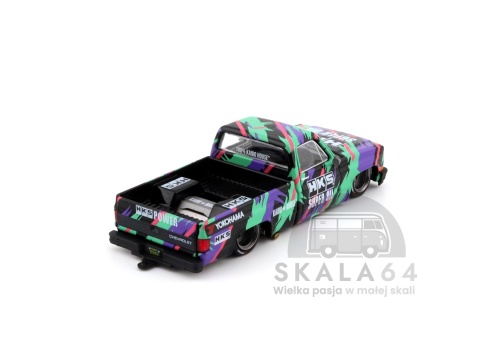 Model samochodu Chevrolet Silverado Kaido HKS V1 w skali 1:64 - tył