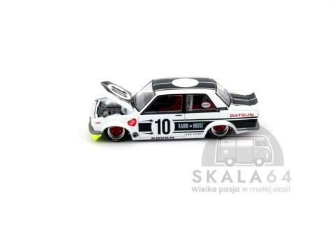 Model samochodu Datsun 510 Street Team XMM V1 w skali 1:64 - maska
