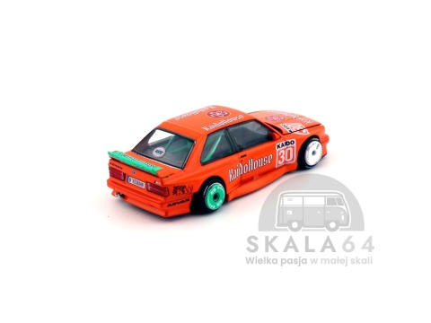 Model samochodu Kaido House 177 BMW M3 E30 Kaidohaus V1 Orange w skali 1:64 - tył