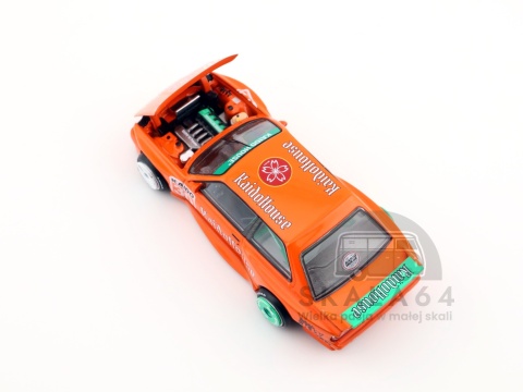 Model samochodu Kaido House 177 BMW M3 E30 Kaidohaus V1 Orange w skali 1:64 - góra