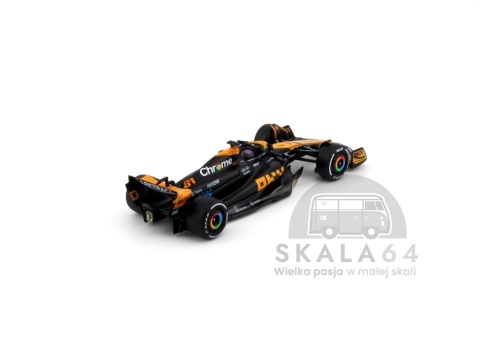 Model samochodu McLaren MCL60 #81 2023 Japanese GP 3rd Place Oscar Piastri w skali 1:64 - tył