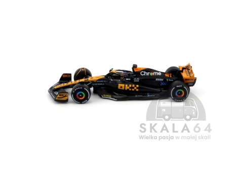 Model samochodu McLaren MCL60 #81 2023 Japanese GP 3rd Place Oscar Piastri w skali 1:64 - bok