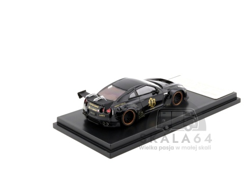 Model samochodu Nissan GT-R R35 Liberty Walk All In Tuning 2024 Black Gold w skali 1:64 - tył