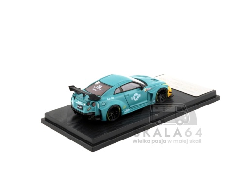 Model samochodu Nissan GT-R R35 Liberty Walk Army Fighter AB-88 w skali 1:64 - tył