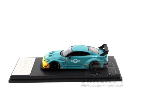 Model samochodu Nissan GT-R R35 Liberty Walk Army Fighter AB-88 w skali 1:64 - bok