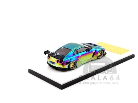 Model samochodu Nissan GT-R R35 Liberty Walk Chrome Chameleon w skali 1:64 - tył