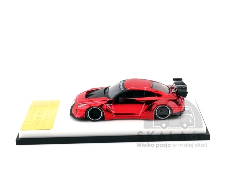 Model samochodu Nissan GT-R R35 Liberty Walk Chrome Red w skali 1:64 - bok