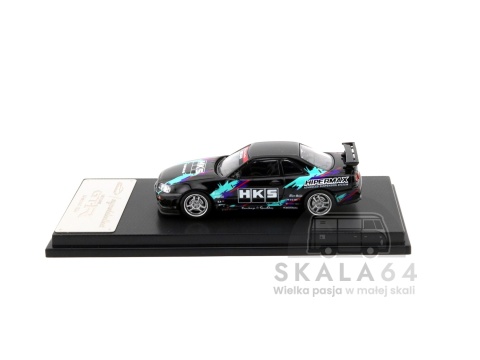 Model samochodu Nissan Skyline GT-R R34 V-Spec HKS w skali 1:64 - bok