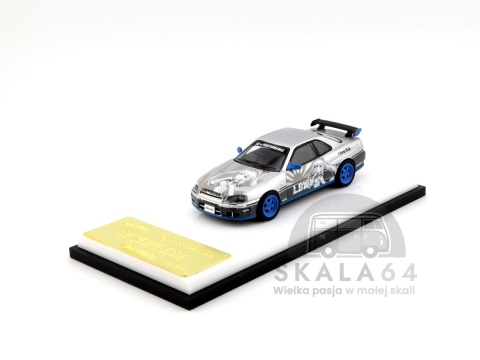 Model samochodu Nissan Skyline R34 25GT Turbo White Queen w skali 1:64 - przód