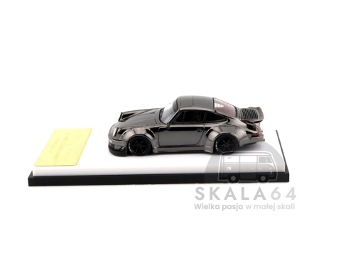 Model samochodu Porsche 911 RWB 930 RAUH-Welt Akira Nakai Chrome Gray w skali 1:64 - bok