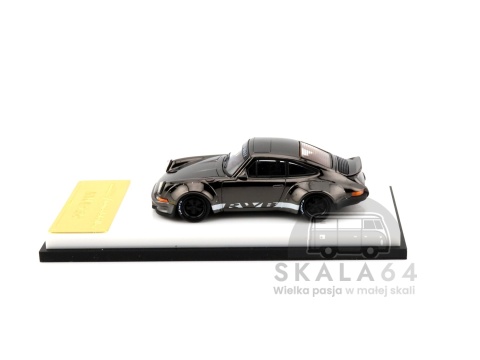 Model samochodu Porsche 911 RWB 930 RAUH-Welt Akira Nakai Chrome Gunmetal Black w skali 1:64 - bok