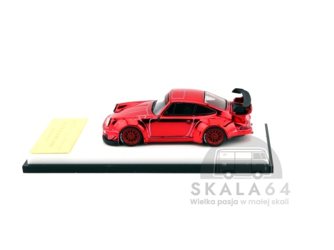 Model samochodu Porsche 911 RWB 930 RAUH-Welt Akira Nakai Chrome Red w skali 1:64 - bok
