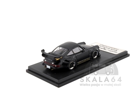 Model samochodu Porsche 911 RWB 930 RAUH-Welt Akira Nakai Matte Black w skali 1:64 - tył