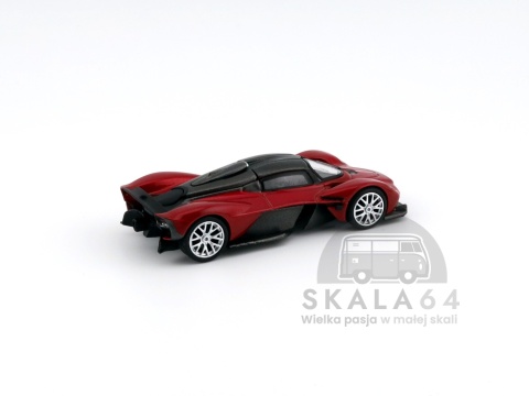 Model samochodu Aston Martin Valkyrie Supernova Red w skali 1:64 - tył