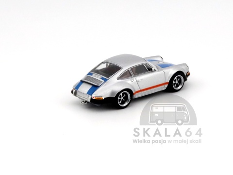 Model samochodu Porsche Singer 964 Silver Blue w skali 1:64 - tył