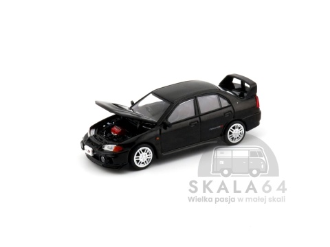 Model samochodu Mitsubishi Lancer Evolution EVO IV Pyrenees Black Pearl w skali 1:64 - maska