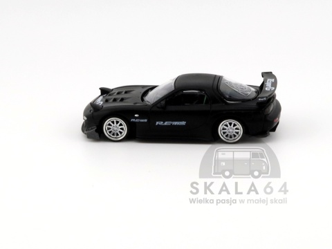 Model samochodu Mazda RX7 Re Amemiya Widebody Gun Metal w skali 1:64 - bok