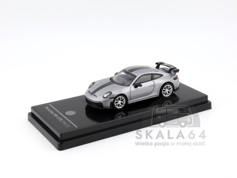 Model samochodu 2025 Porsche 911 GT3 992.2 GT Silver Metallic w skali 1:64 - przód