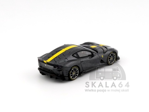 Model samochodu Ferrari 812 Competizione Grigio Competizione w skali 1:64 - tył