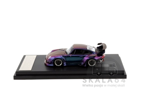 Model samochodu Porsche 911 RWB 993 Chameleon w skali 1:64 - bok
